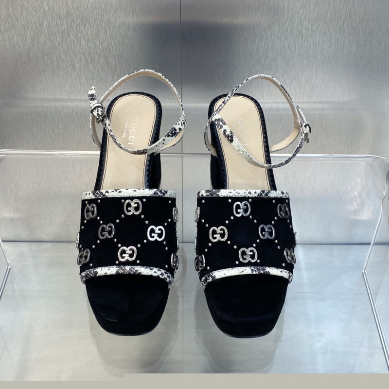G*u*i high heels